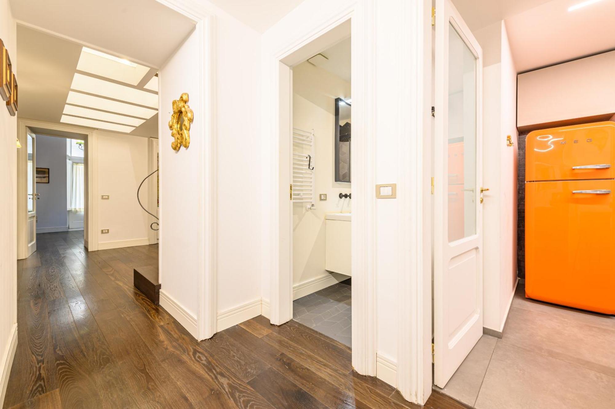 Appartement Via Carlo De Cesare 15 *