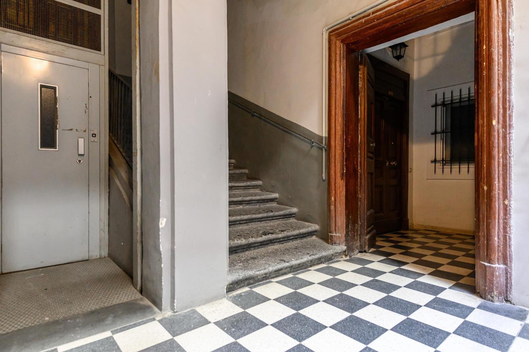 Apartment Via Carlo De Cesare 15 *
