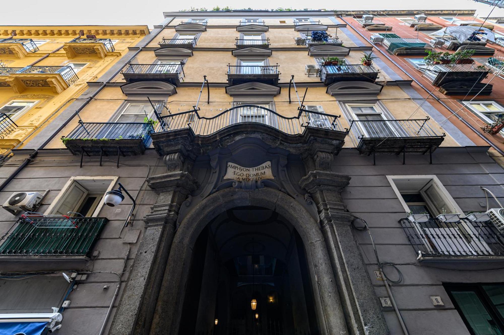 Via Carlo De Cesare 15